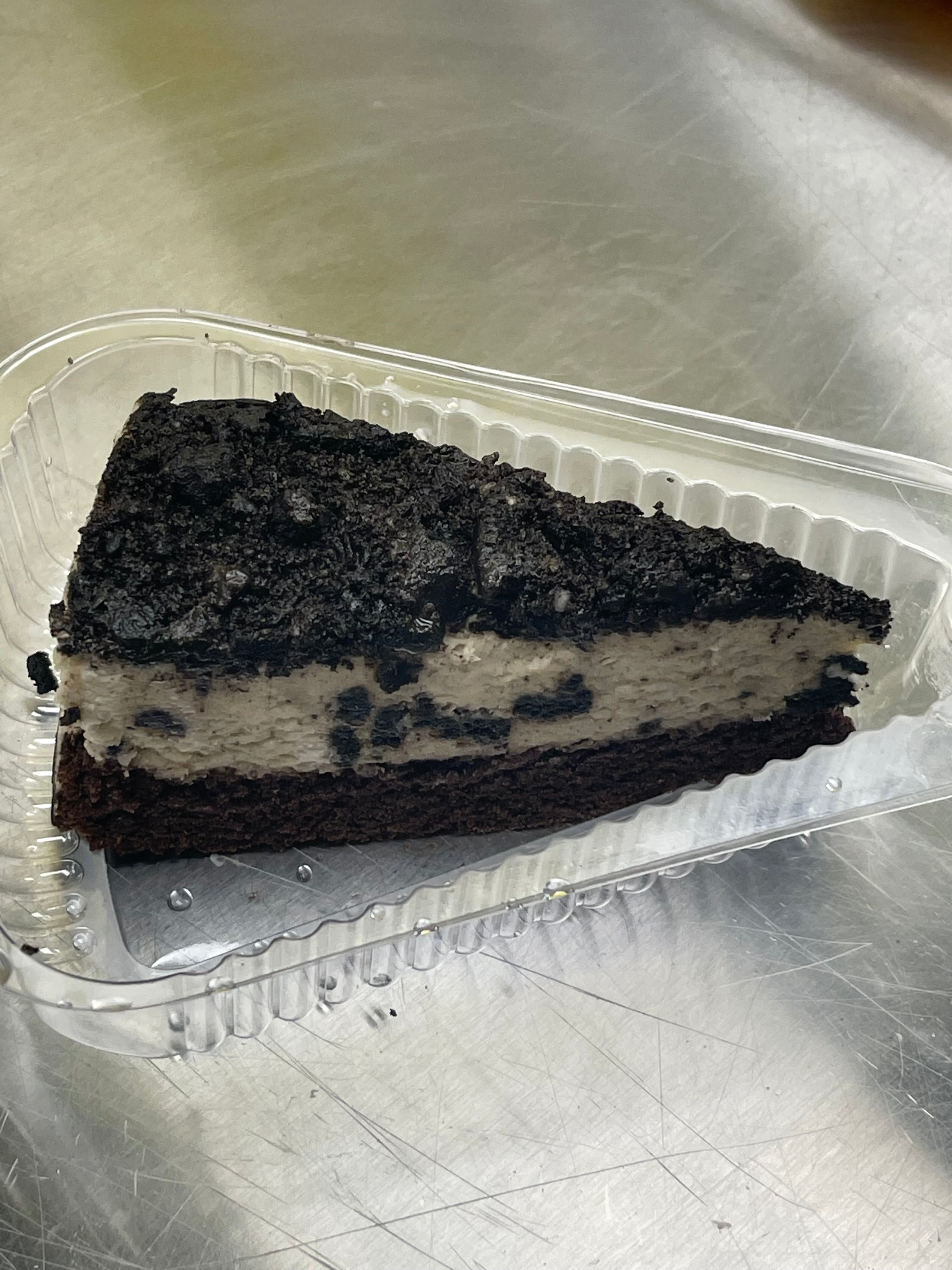 Order Oreo Cake - Desserts food online from Mr Chicken & Fish store, Columbus on bringmethat.com