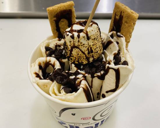 Order Amors De S'More food online from Zrolls Ice Cream store, Summit on bringmethat.com