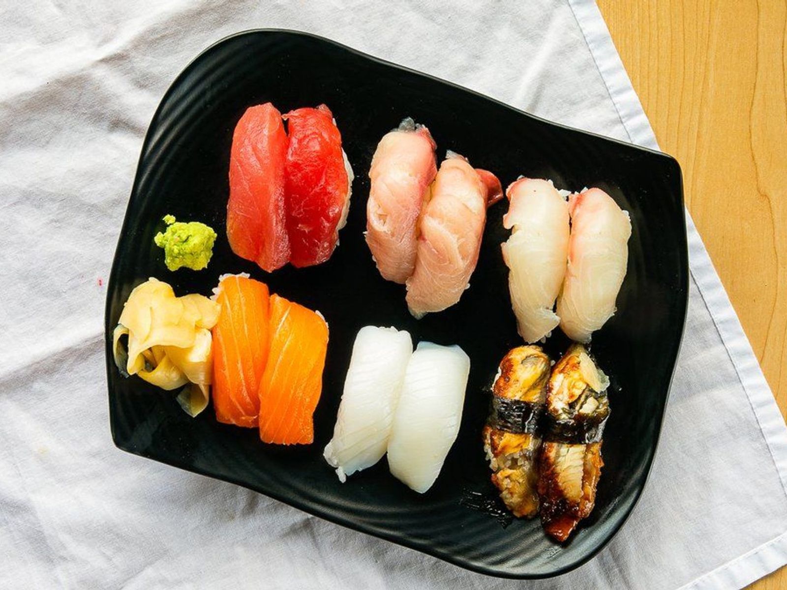 Order 32. Tuna food online from Sushi Soho store, Bedford on bringmethat.com