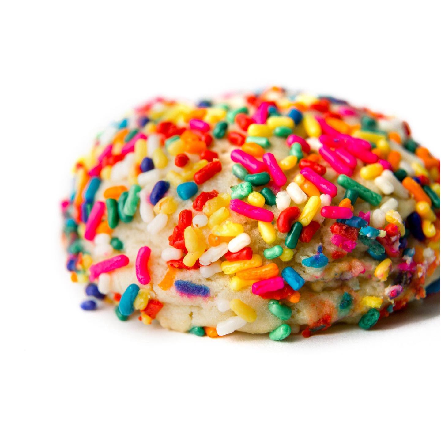 Order Sugar Sprinkle Cookie food online from Cookies And Dreams store, Bettendorf on bringmethat.com