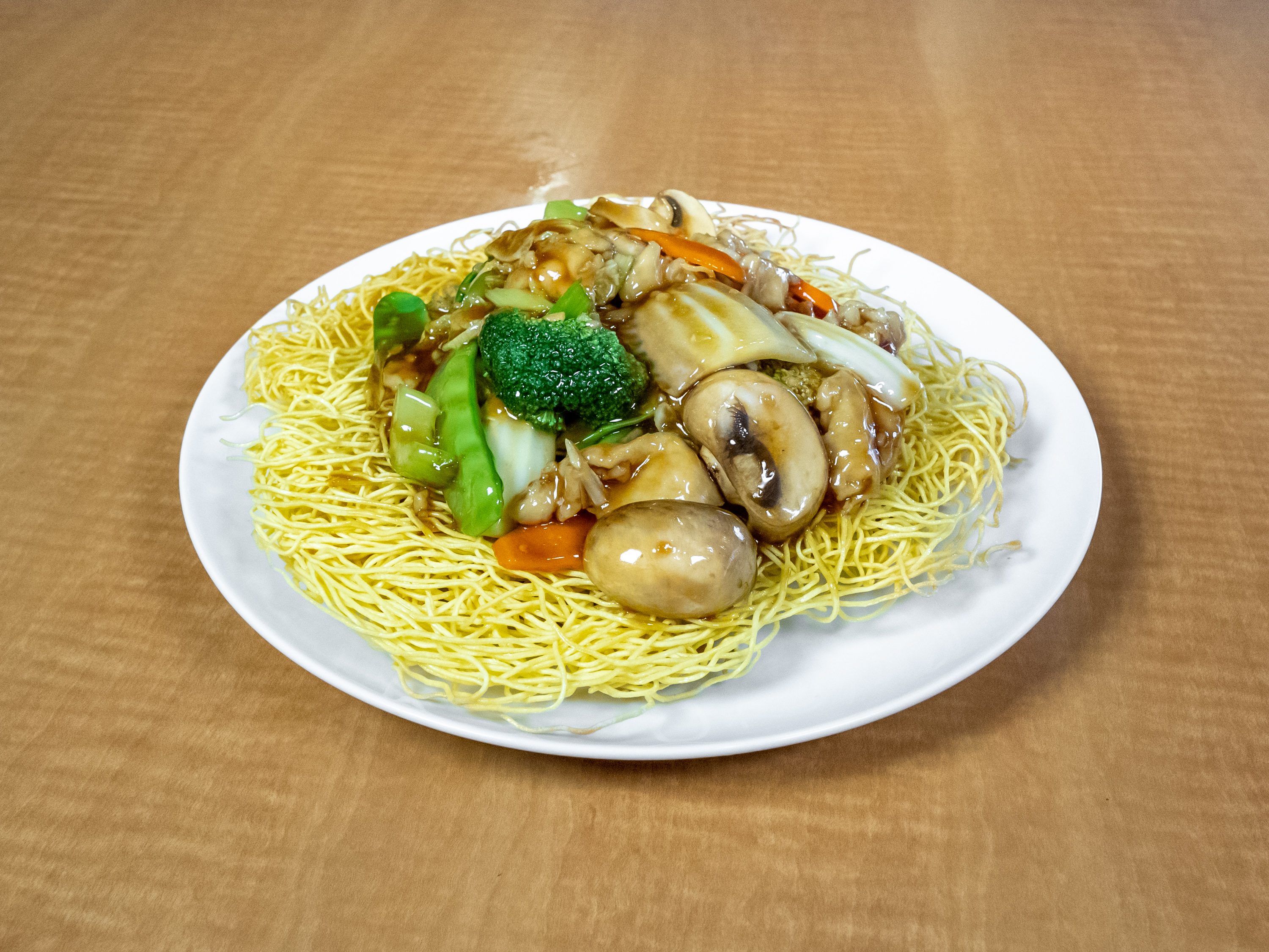 Order Chicken Pan Fried Crisp Noodles food online from Szechuan Cuisine store, Glendale on bringmethat.com