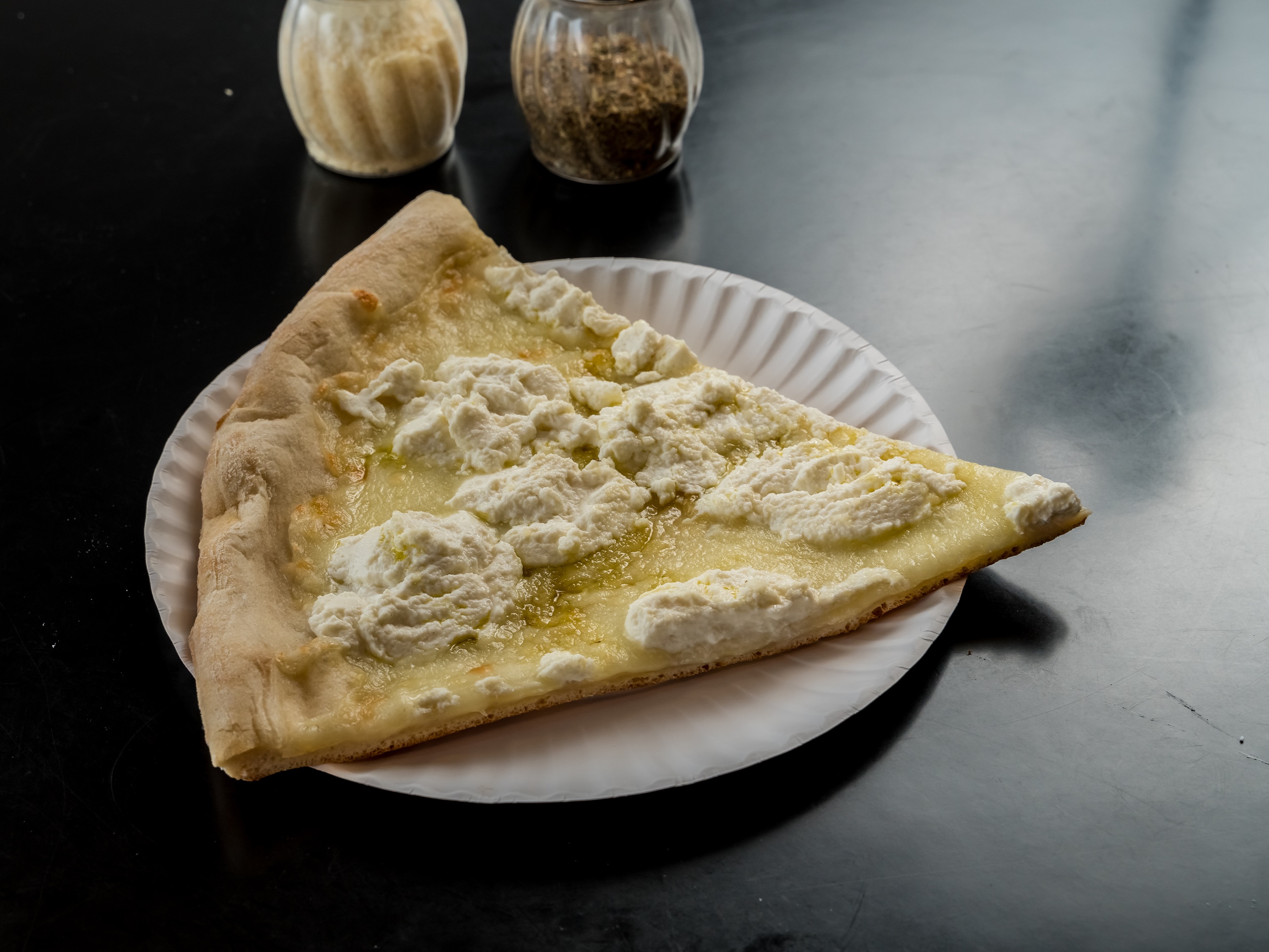 Order White Pizza food online from Rosario's Pizzeria store, Seaford on bringmethat.com