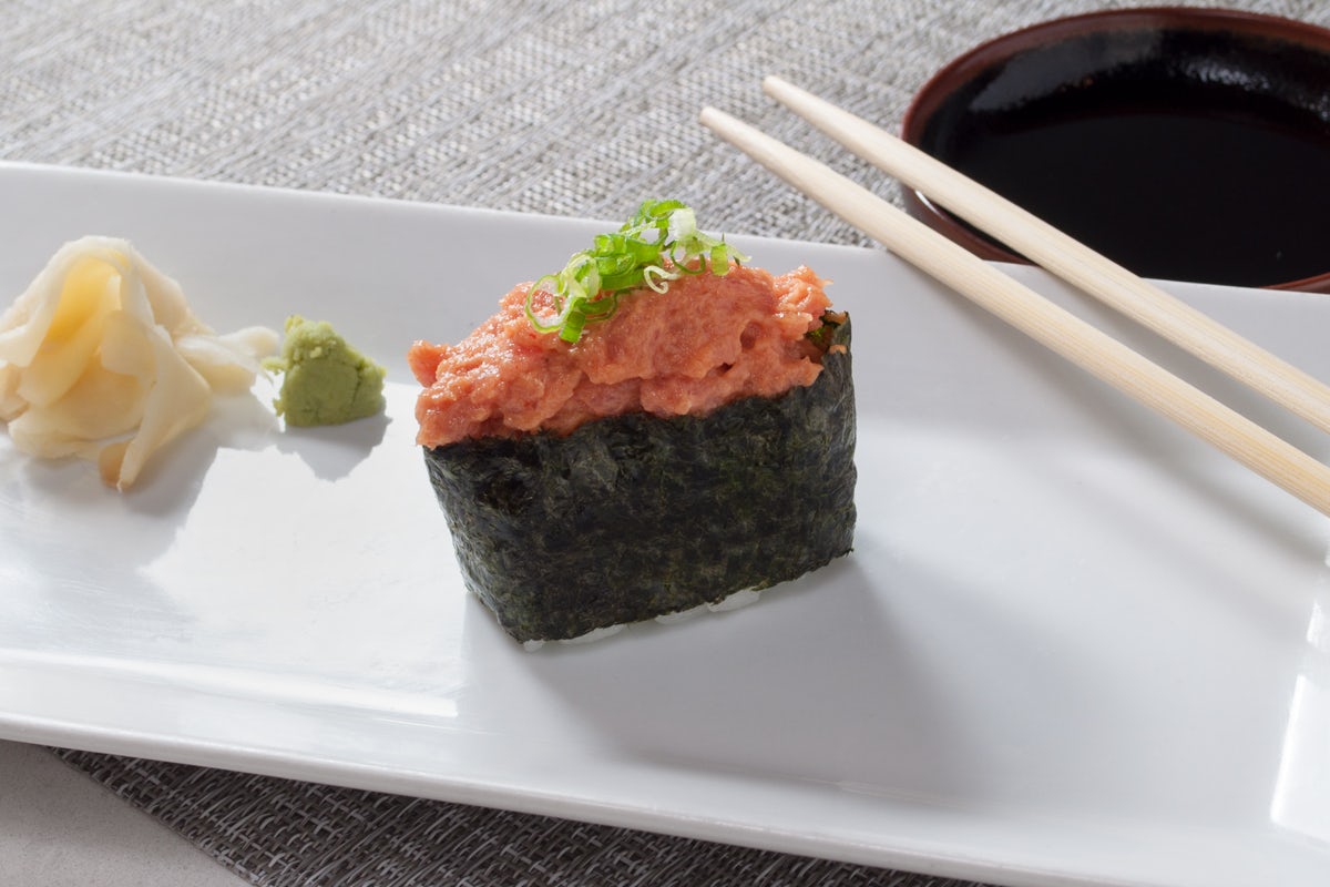 Order Spicy Tuna  food online from Harura Chicago store, Chicago on bringmethat.com