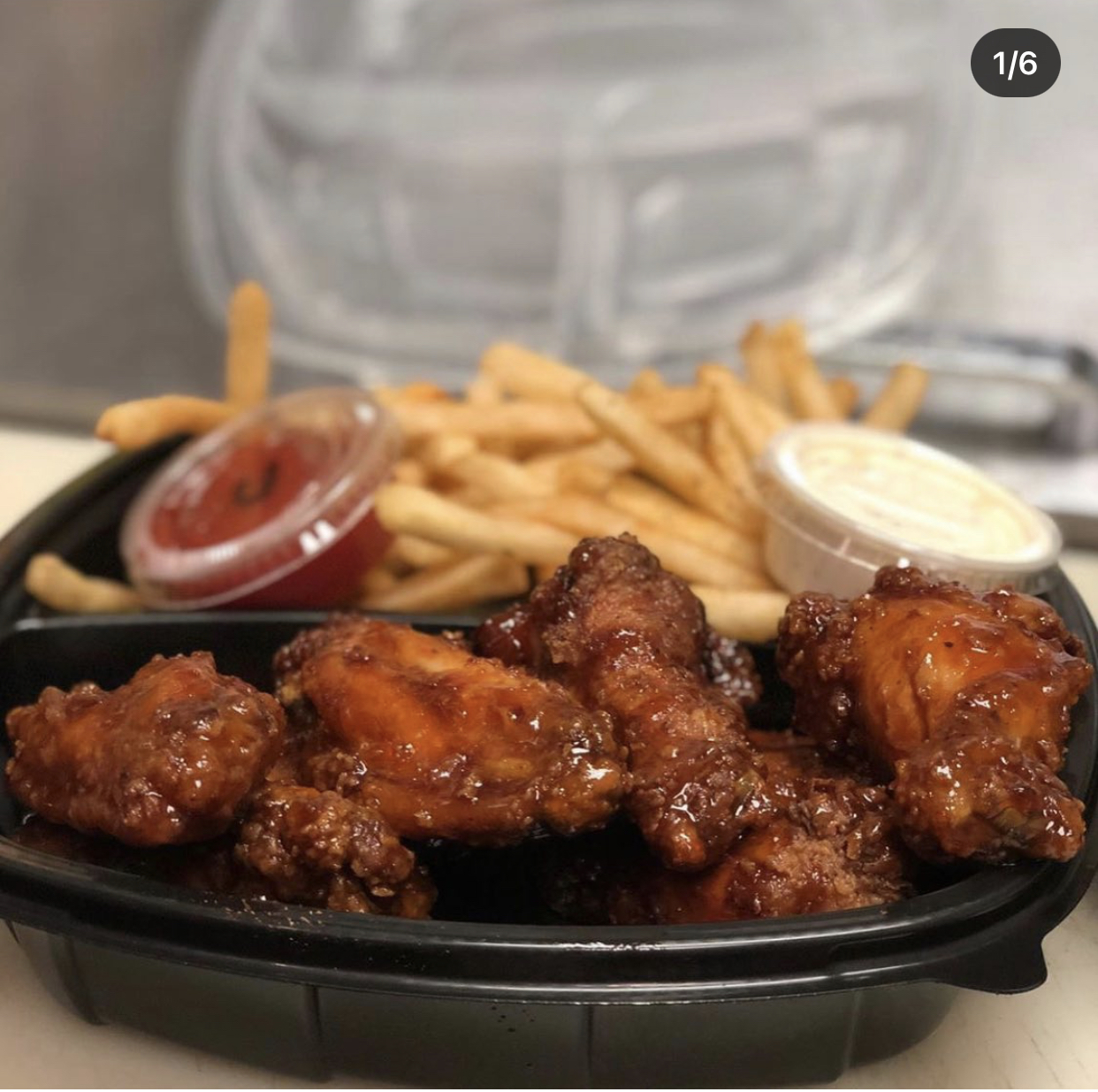 Order 10 Wings Special Lunch food online from Jd’ Summerhill Variety Deli store, Atlanta on bringmethat.com