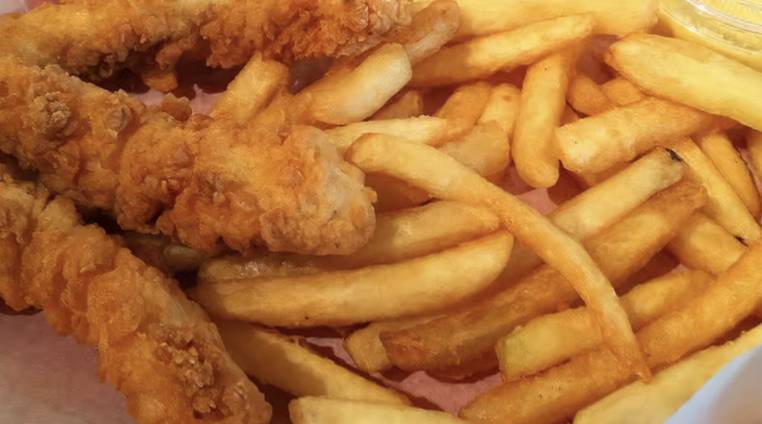 Order Chicken Tender Basket (4 pcs) food online from Red Hook Cajun Seafood & Bar store, Southaven on bringmethat.com
