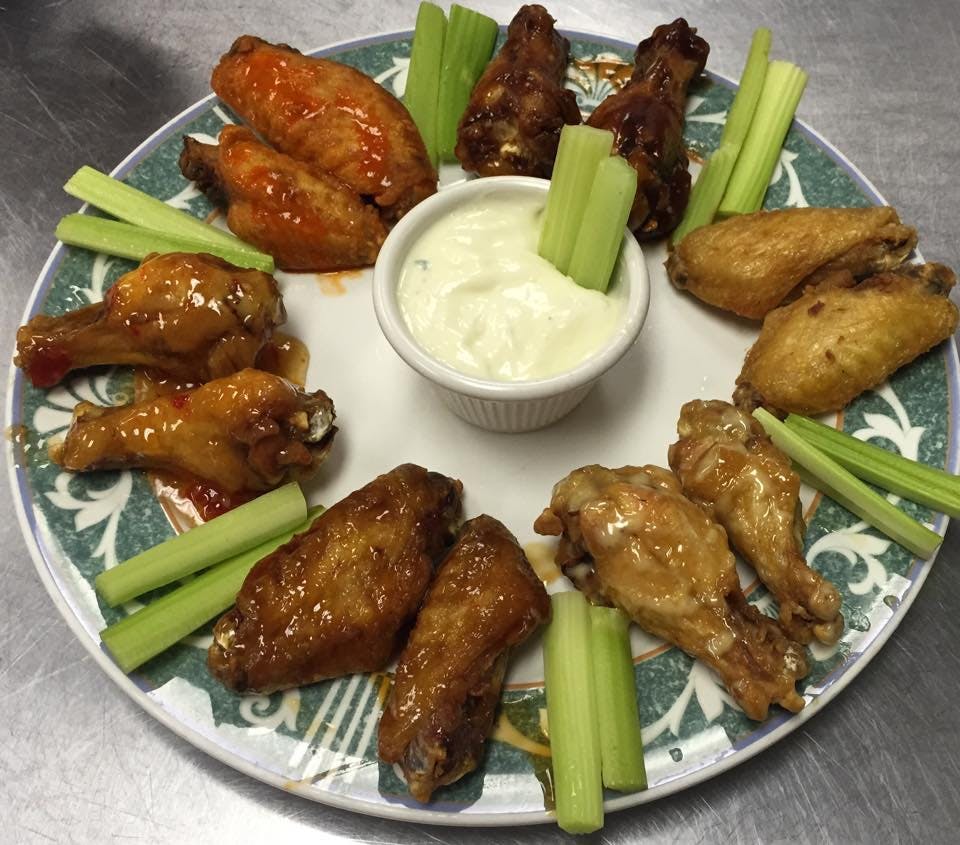Order Chicken Wings - 6 Pieces food online from La Vera Pizzeria store, Feasterville-Trevose on bringmethat.com