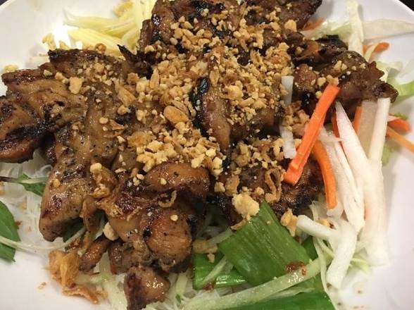 Order L Grilled Chicken on Vermicelli Bowl food online from Banana Leaves store, Washington on bringmethat.com