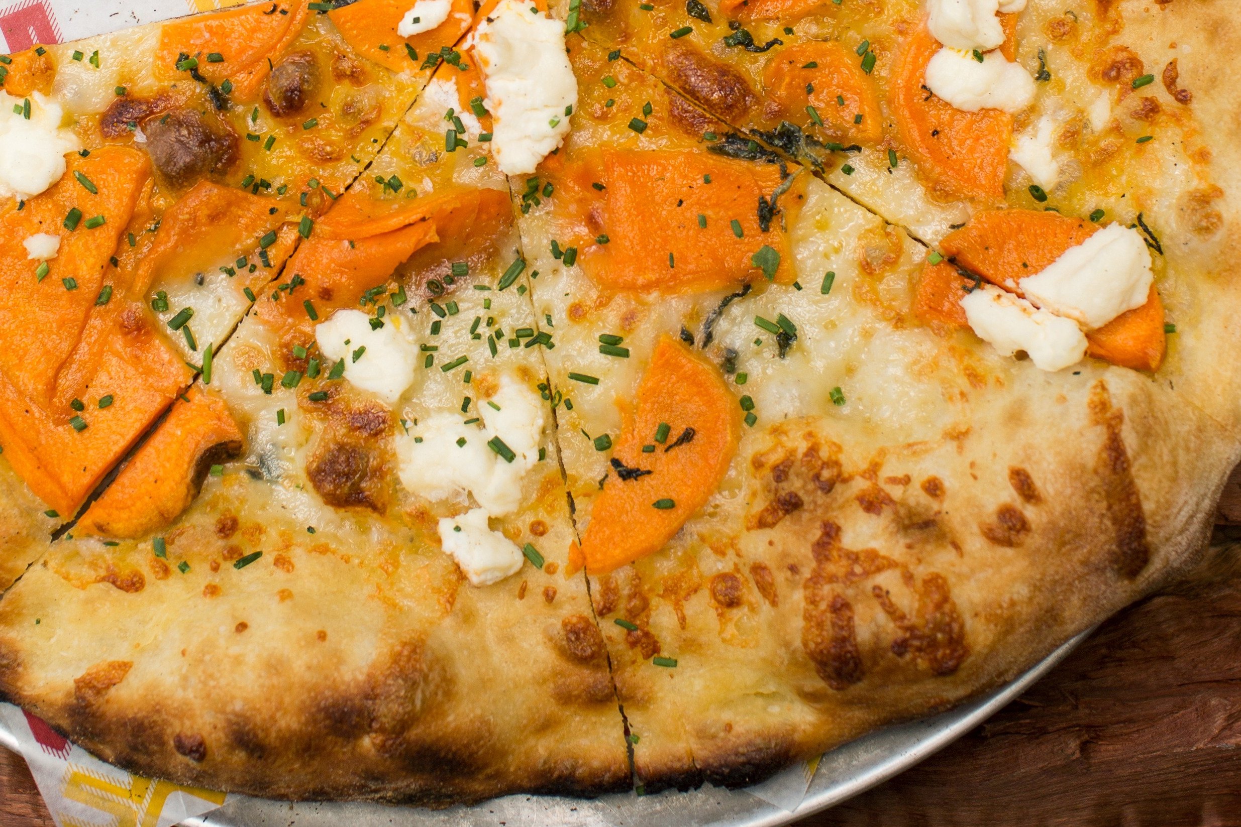 Order Sweet Potato Pizza food online from Federal Pizza store, Phoenix on bringmethat.com