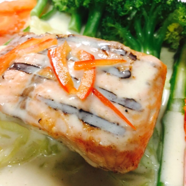 Order Alaskan Salmon food online from Anantra Thai Restaurant store, Woodland Hills on bringmethat.com
