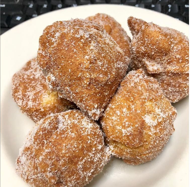 Order Zeppoli - 5 Pieces food online from I Love NY Pizza store, Yonkers on bringmethat.com