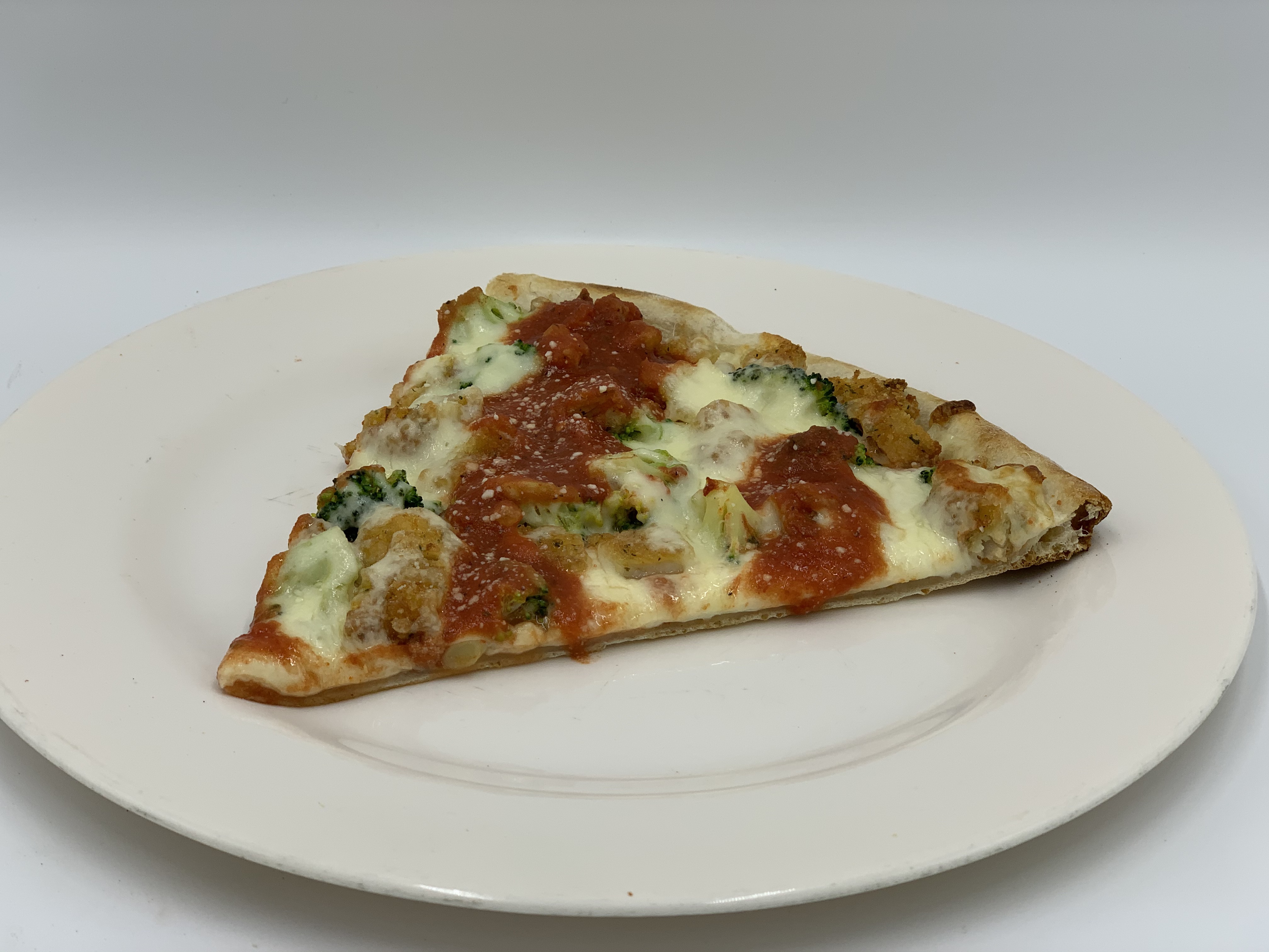 Order Chicken & Broccoli Pizza food online from Mario's Pizzeria of Seaford store, Seaford on bringmethat.com