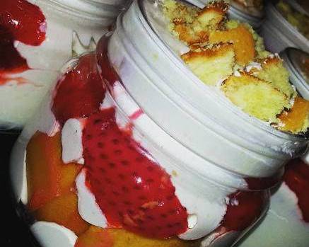 Order STRAWBERRY BANANA PUDDING food online from Taylor To Your Eats,Llc store, Covington on bringmethat.com