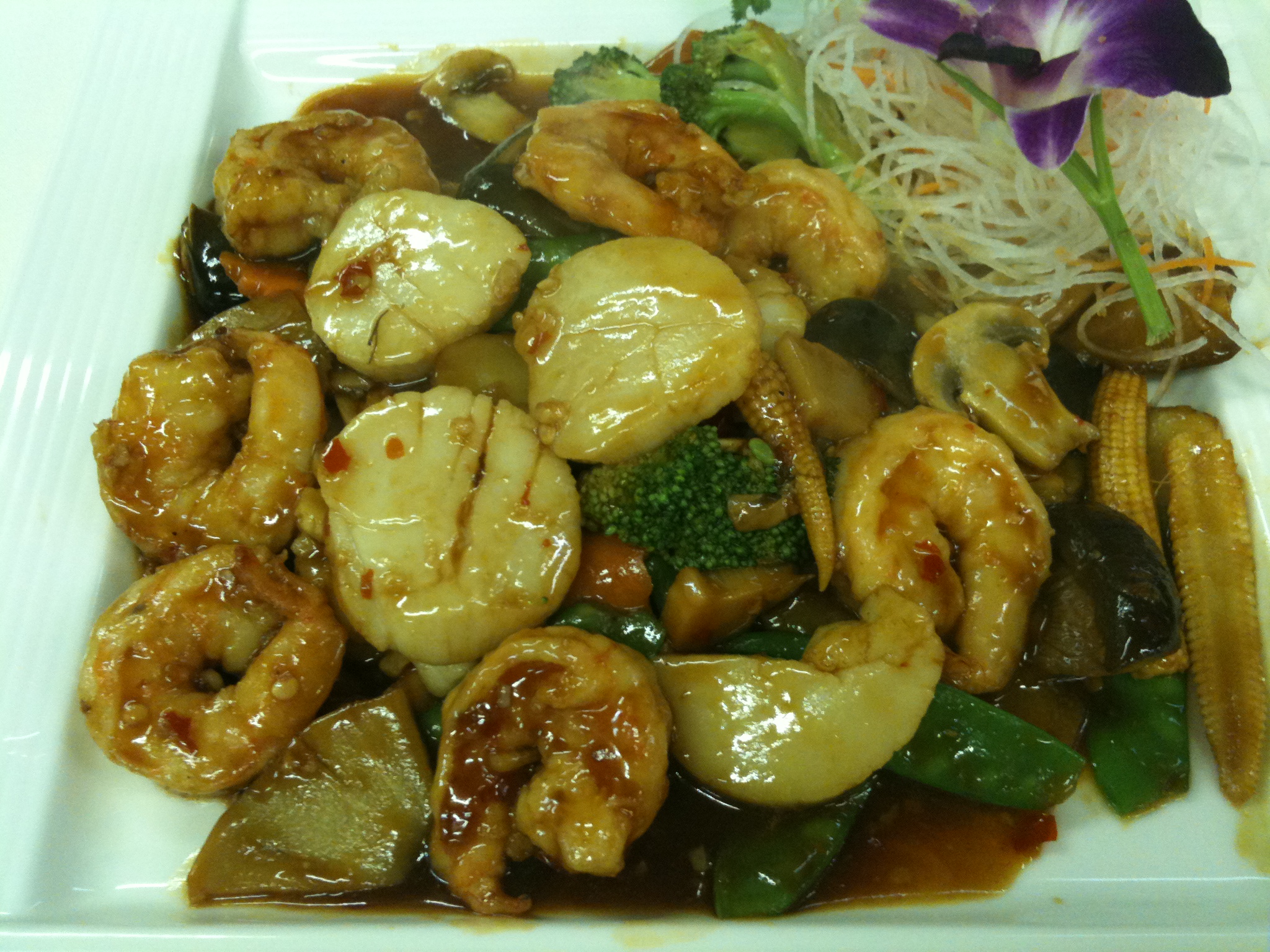 Order Sichuan Seafood Delight 双鲜会 food online from Chengdu 23 store, Wayne on bringmethat.com