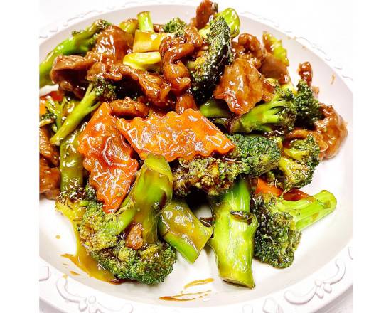 Order 34 Beef with Broccoli 芥兰牛 food online from Beijing store, Lynn on bringmethat.com