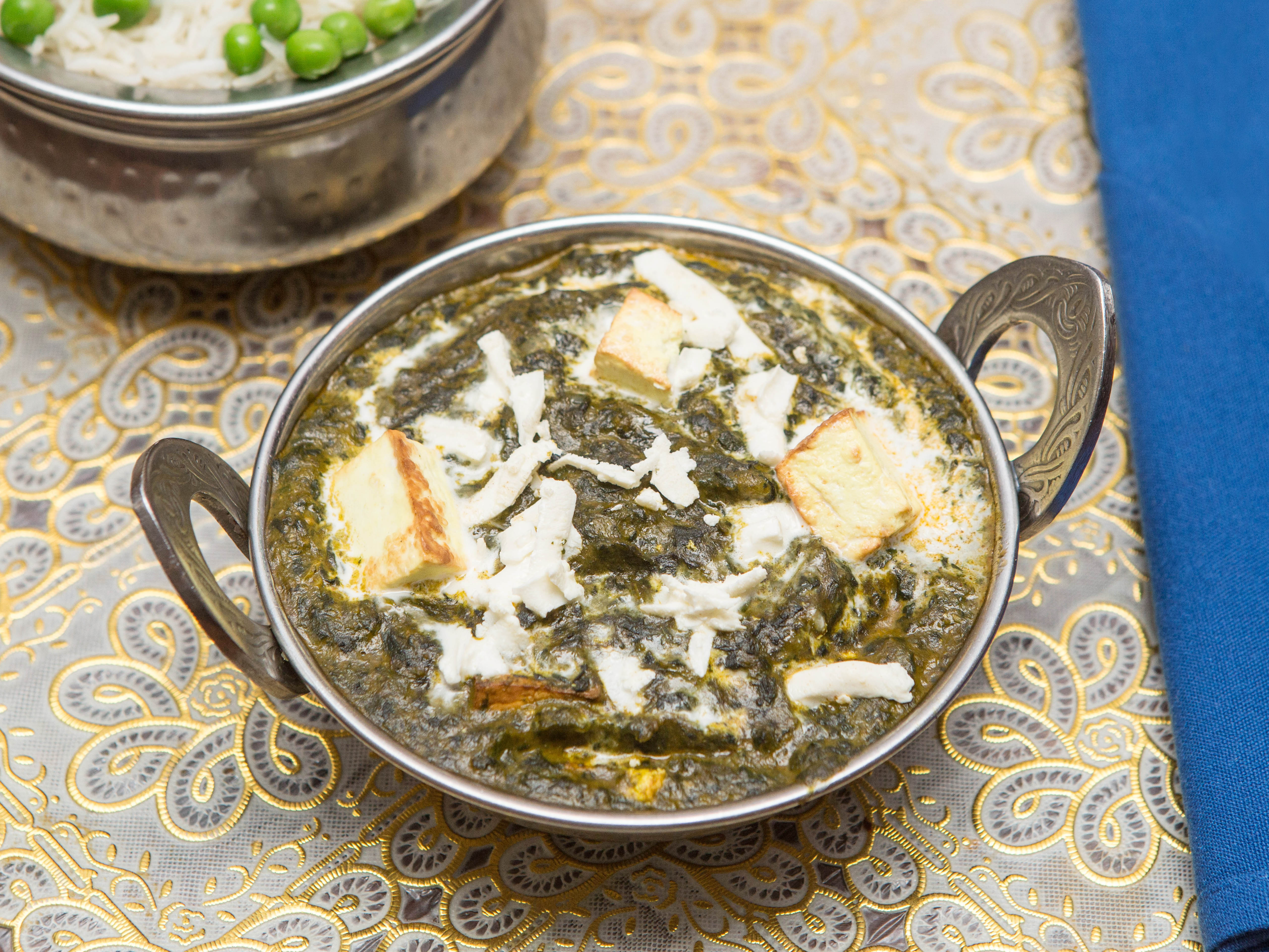 Order Saag Paneer food online from Mughlai Indian Cuisine store, New York on bringmethat.com
