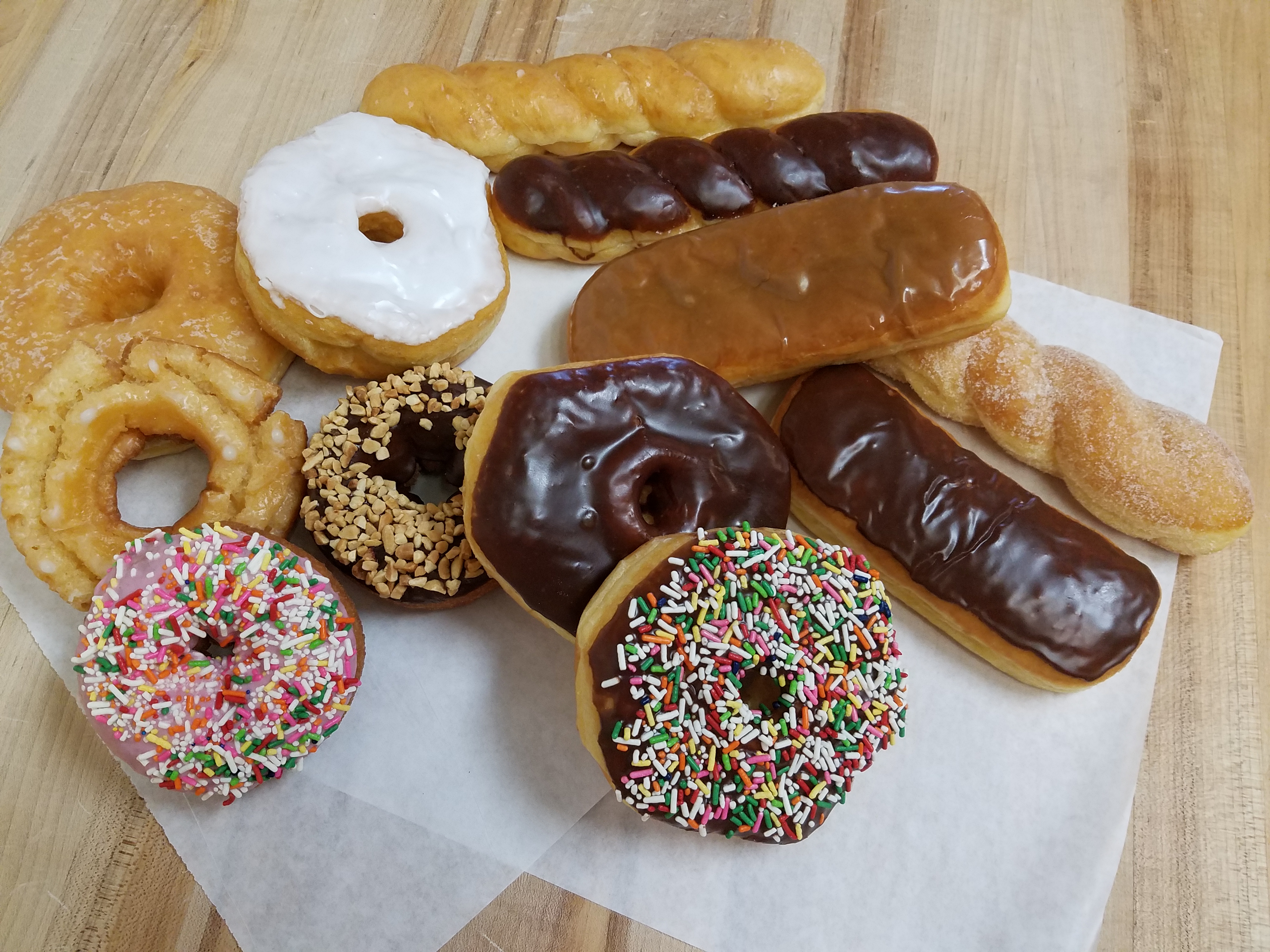 Order O Donut Dozen Mix food online from O Donuts store, Everett on bringmethat.com