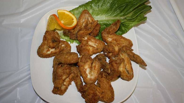 Order 1/2 Whole Wings food online from Sweetwater Express store, Southfield on bringmethat.com