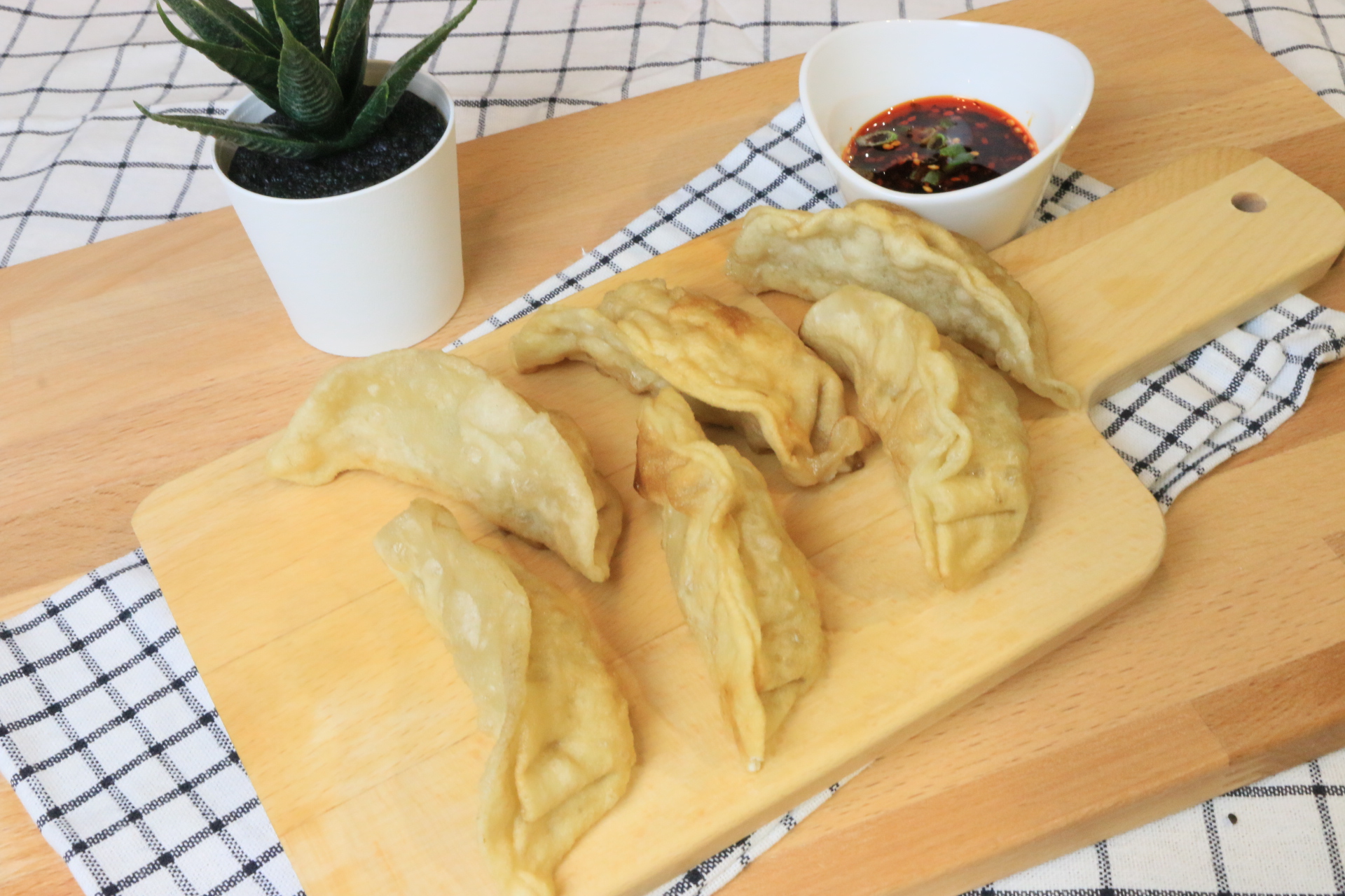 Order Pork Pot Stickers（6）/猪肉锅贴（6） food online from Taste Of India store, West Lafayette on bringmethat.com