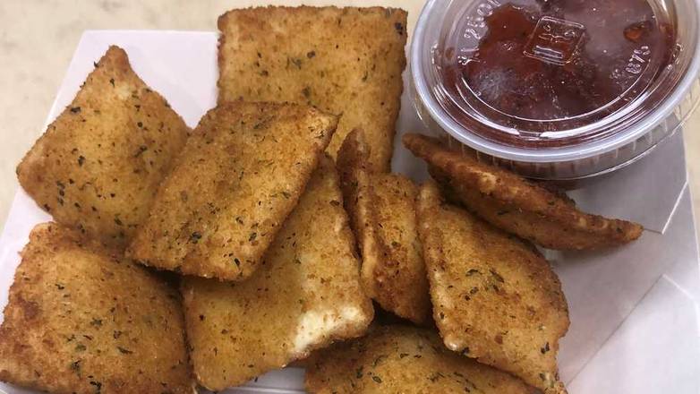 Order Toasted Ravioli food online from Il Forno Pizzeria store, Deerfield on bringmethat.com