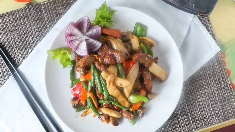 Order Mushroom & Beef Tenderloin food online from Ming Restaurant store, Belvedere Tiburon on bringmethat.com