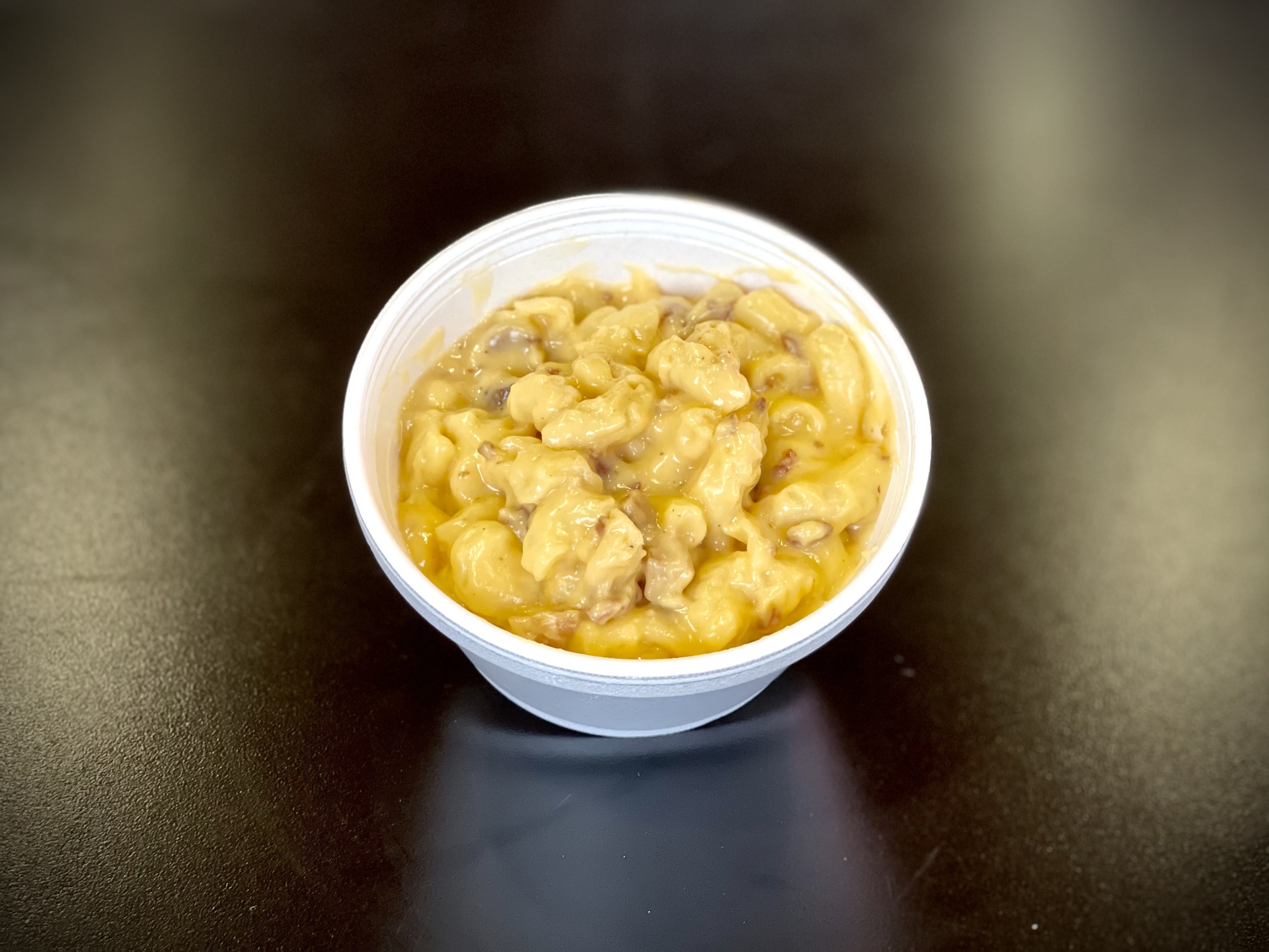 Order Mac & Cheese with Bacon food online from Hog Wild BBQ store, Holland on bringmethat.com