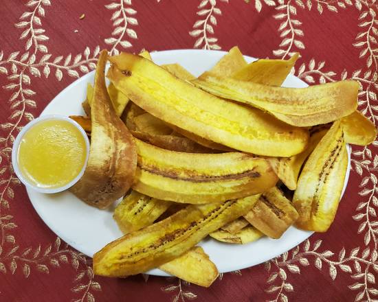 Order Mariquit.a Con Mojit.o (Plantain With Garlic Sauce) food online from Latín American Restaurant store, Hialeah Gardens on bringmethat.com