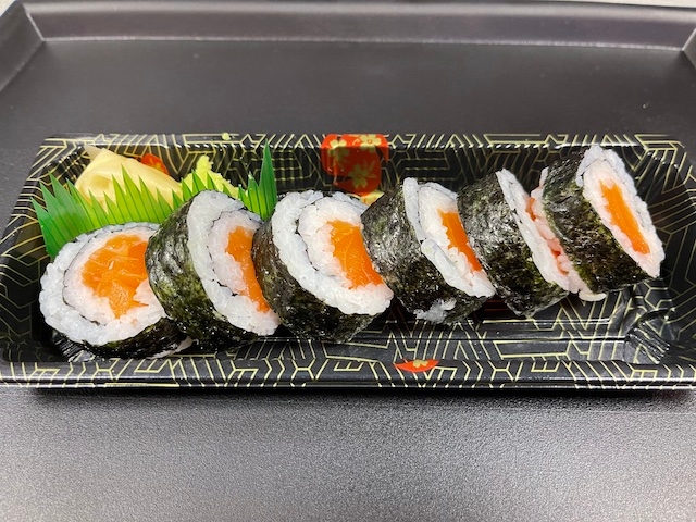 Order Salmon Roll food online from Ginza Grill store, North Charleston on bringmethat.com