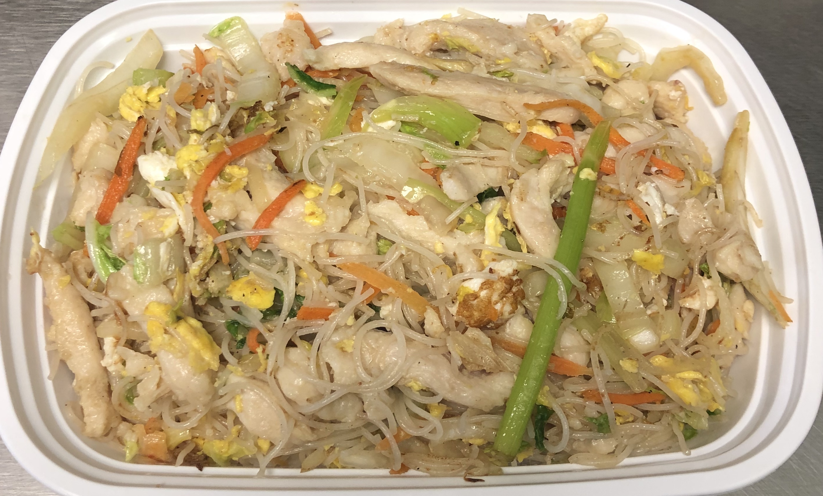 Order 43. Chicken Chow Mein Fun food online from China Star store, Dunbar on bringmethat.com