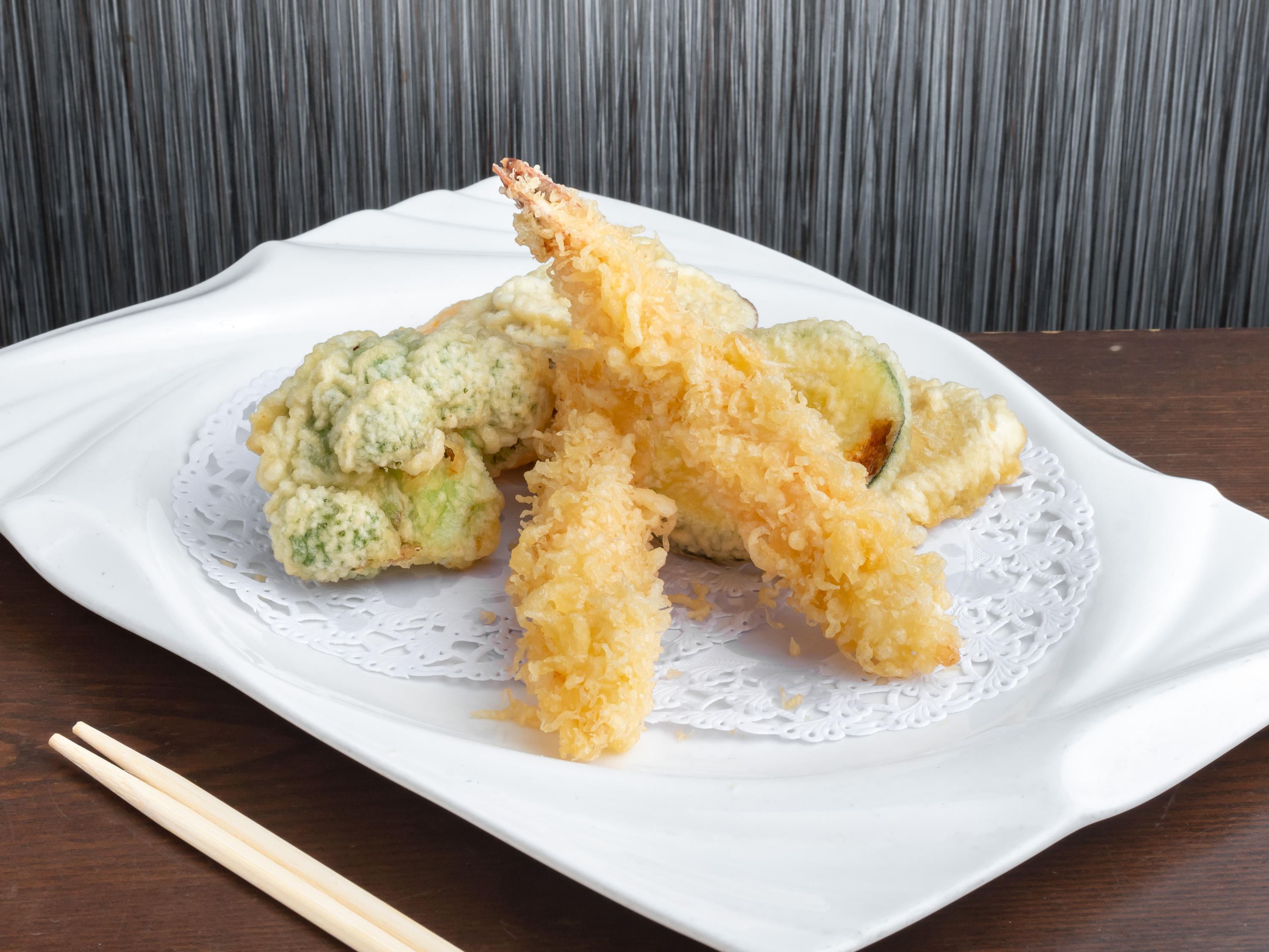Order Shrimp Tempura food online from Sushi Oya store, New York on bringmethat.com