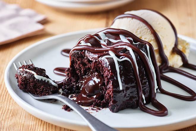 Order Triple Chocolate Meltdown® food online from Applebee store, Grand Forks on bringmethat.com