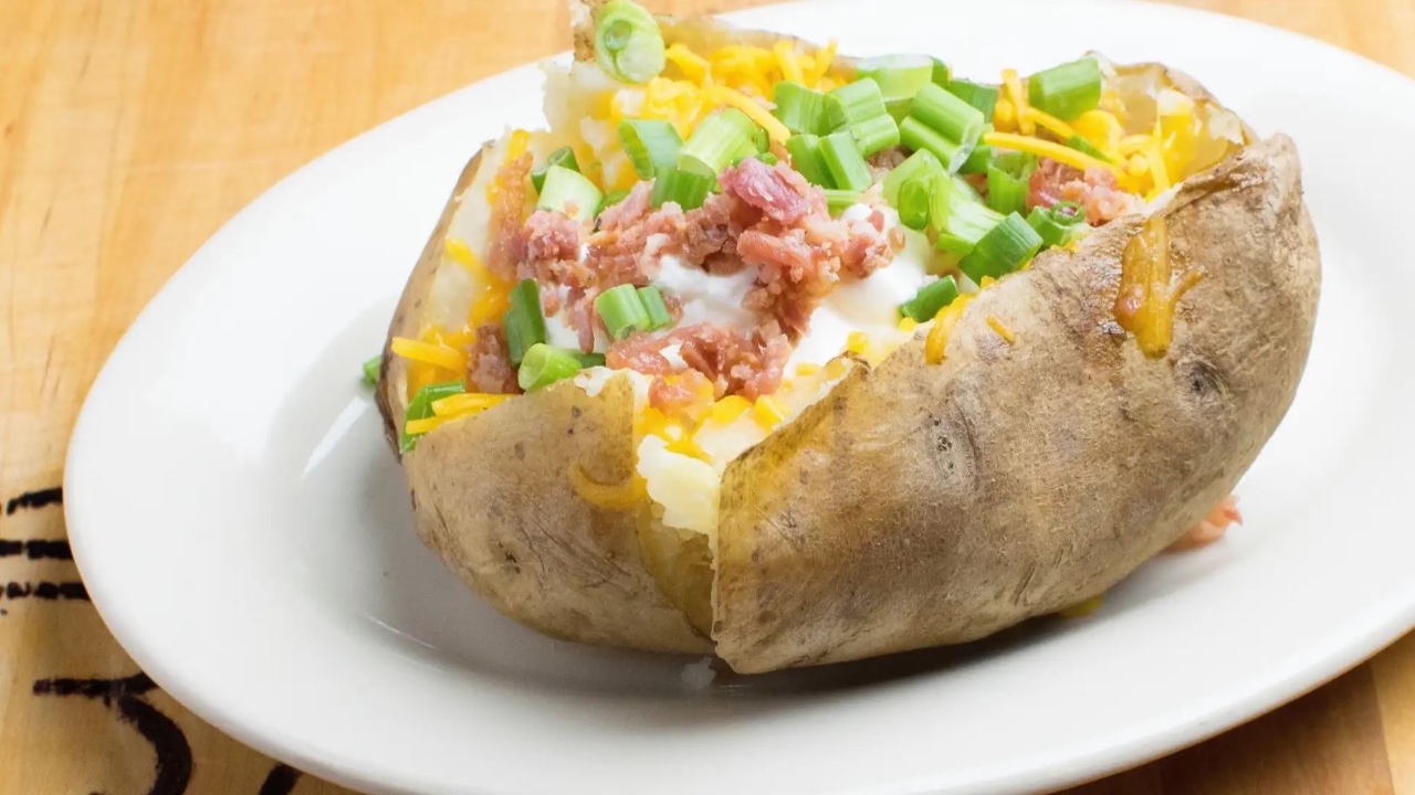 Order Baked Potato food online from Cousin Barbq store, Crowley on bringmethat.com