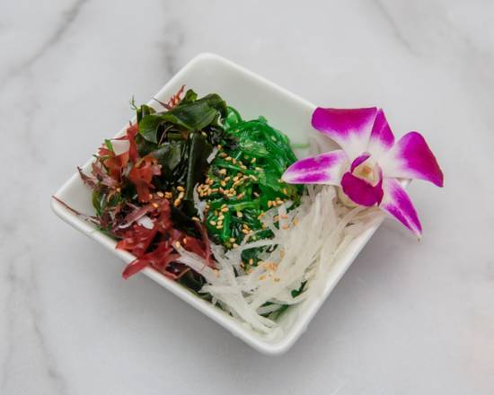 Order Seaweed Salad food online from Oishii Mika Sushi store, Portland on bringmethat.com