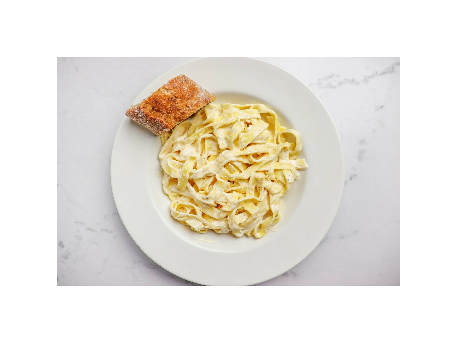 Order Fettuccine Alfredo Pasta food online from Buona store, Harwood Heights on bringmethat.com