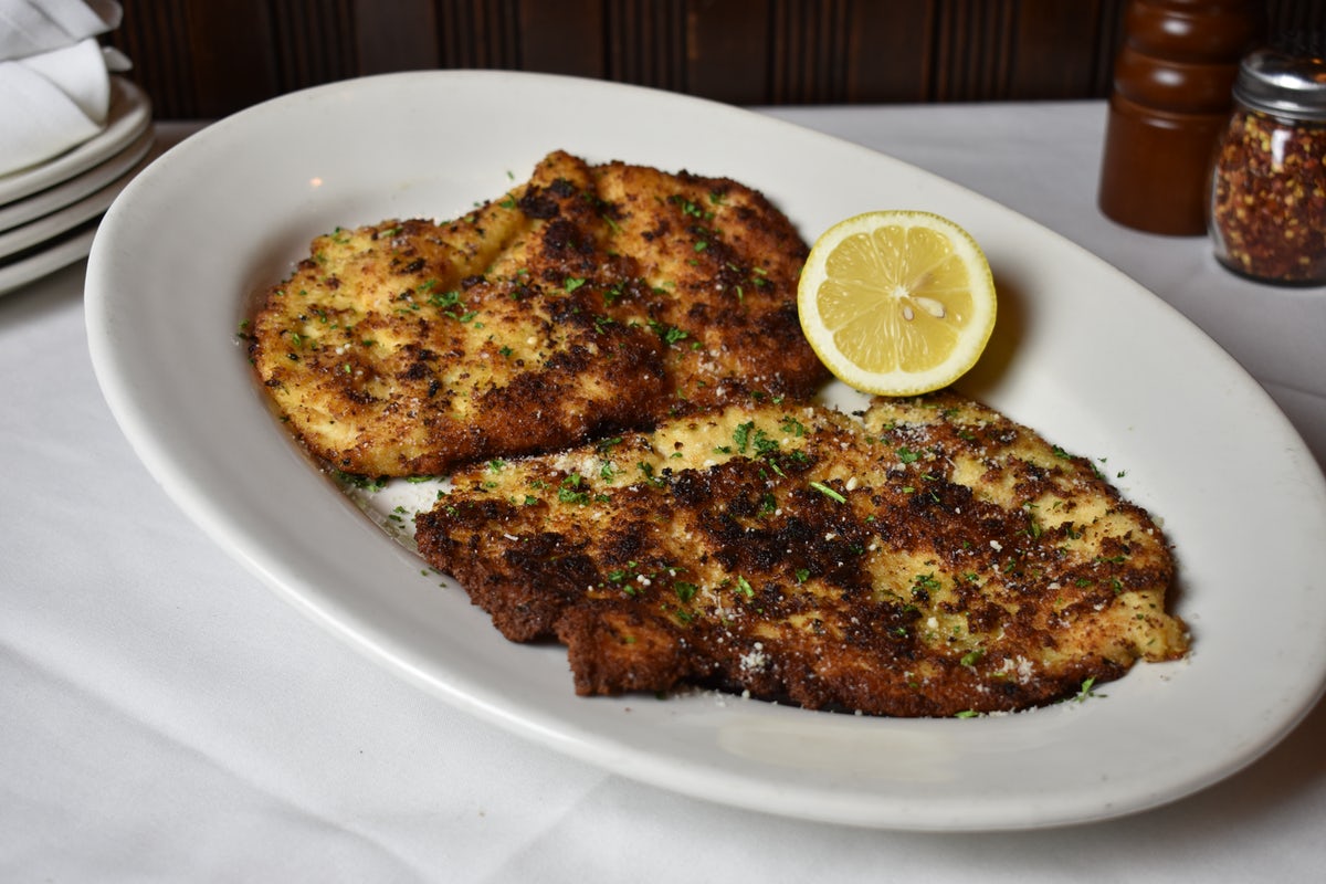 Order Veal Cutlet food online from Carmine's store, Atlantic City on bringmethat.com