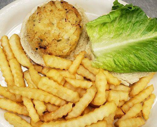 Order Maryland Crabcake Sandwich food online from Throwbacks Bar And Grill store, Riverside on bringmethat.com