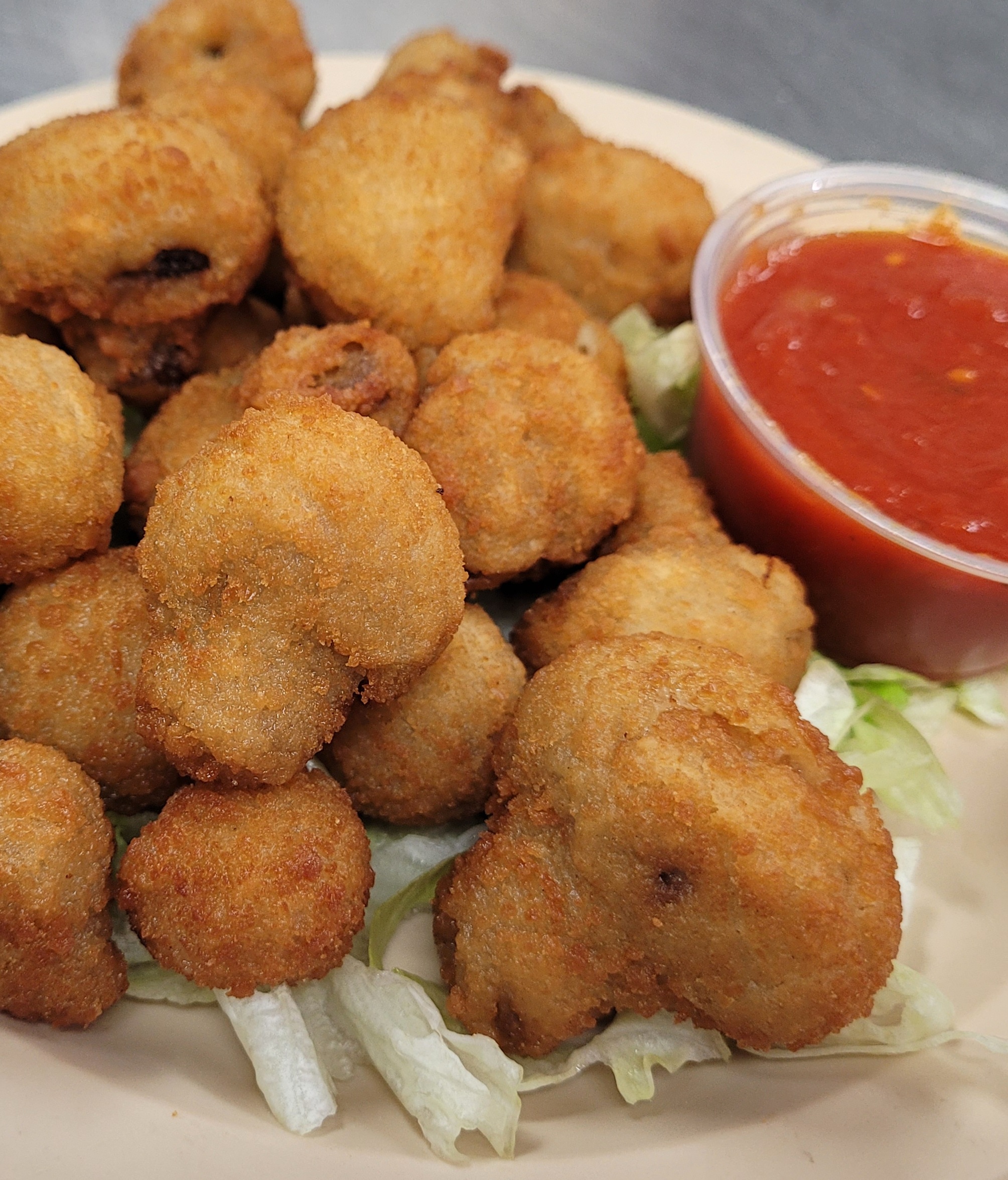 Order Fried Mushrooms food online from Illianos Pizza store, Clemmons on bringmethat.com