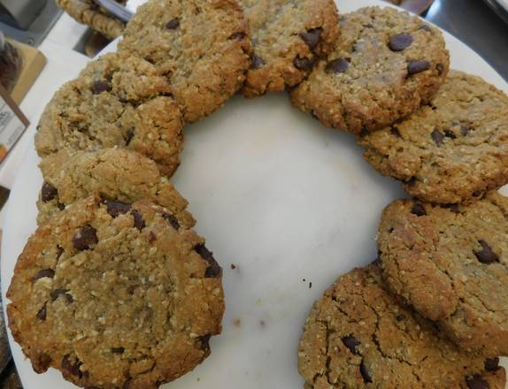 Order Oatmeal Chocolate Chip Cookie food online from Organic Sandwich Company store, Boulder on bringmethat.com