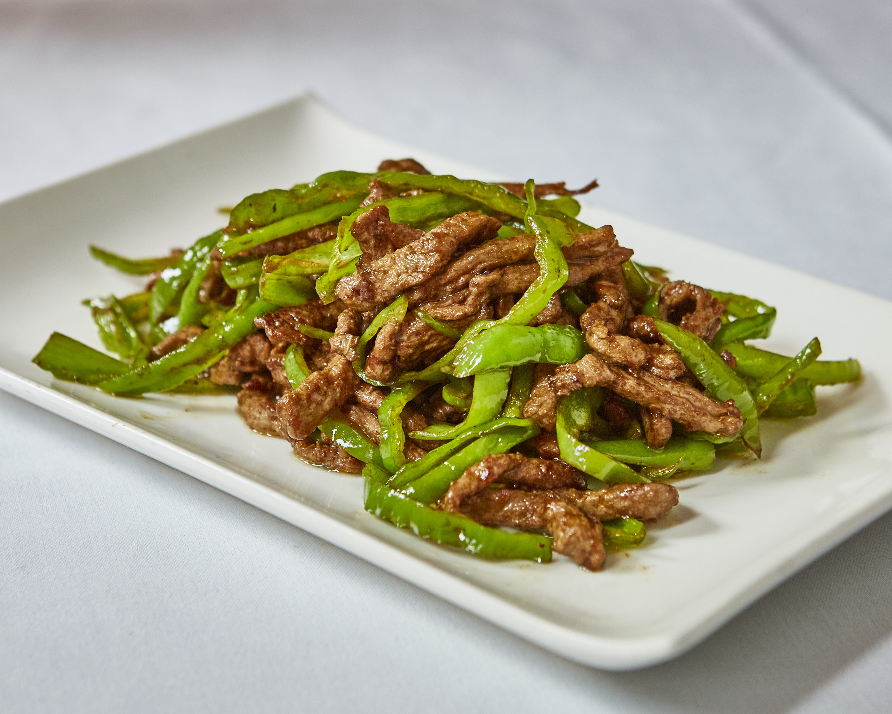 Order 68. Shredded Beef with Spicy Green Pepper food online from Ollie's Sichuan store, New York on bringmethat.com