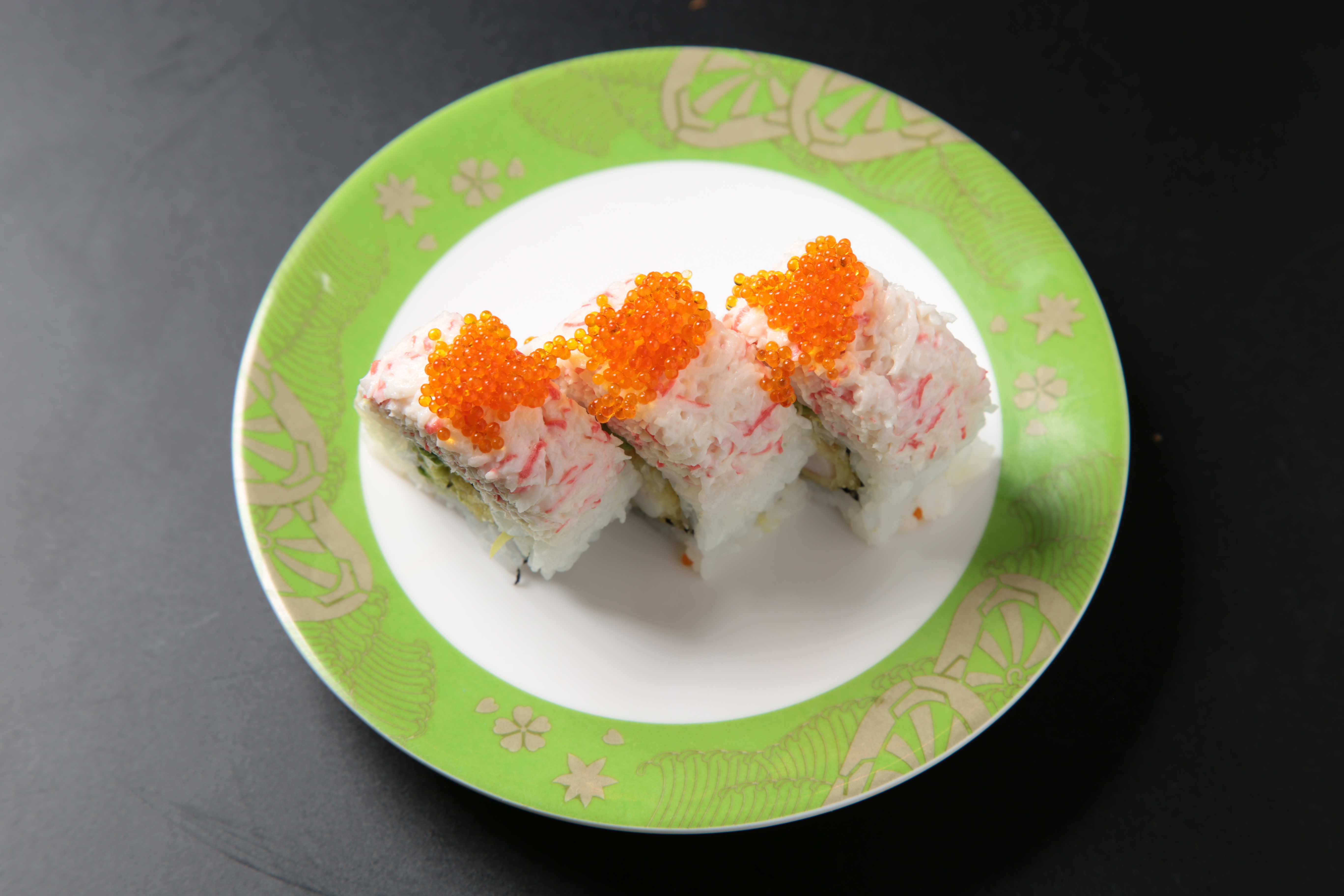 Order Snow Roll (9 pcs) food online from Izumi Revolving Sushi store, Daly City on bringmethat.com