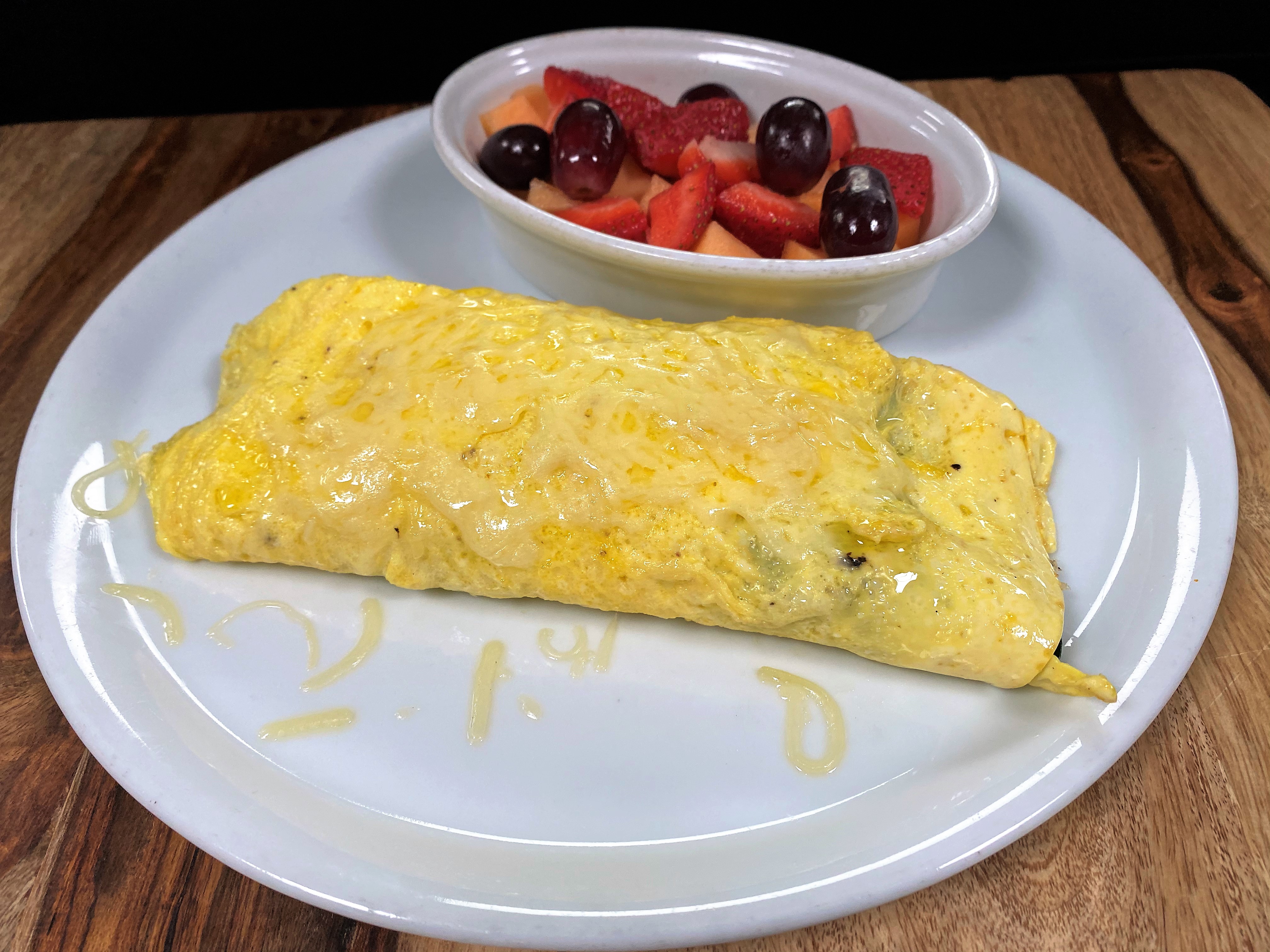Order Spinach, Mushroom & Gruyere Omelet food online from Taphouse Kitchen store, Phoenix on bringmethat.com