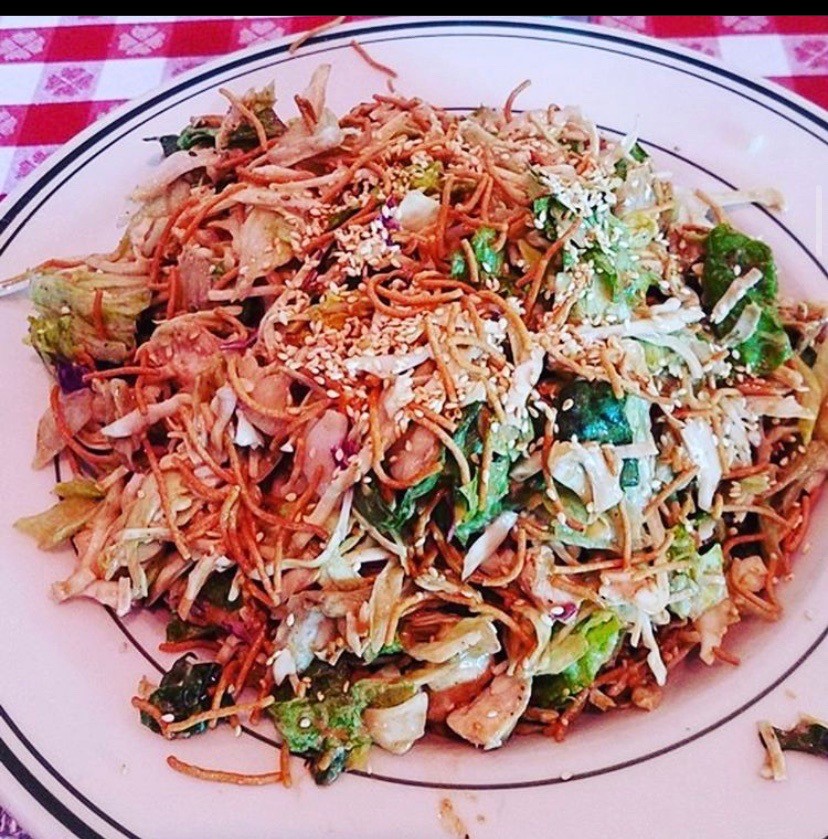 Order SM Chinese Chicken Salad food online from Mario Italian Cafe Vi store, Indio on bringmethat.com