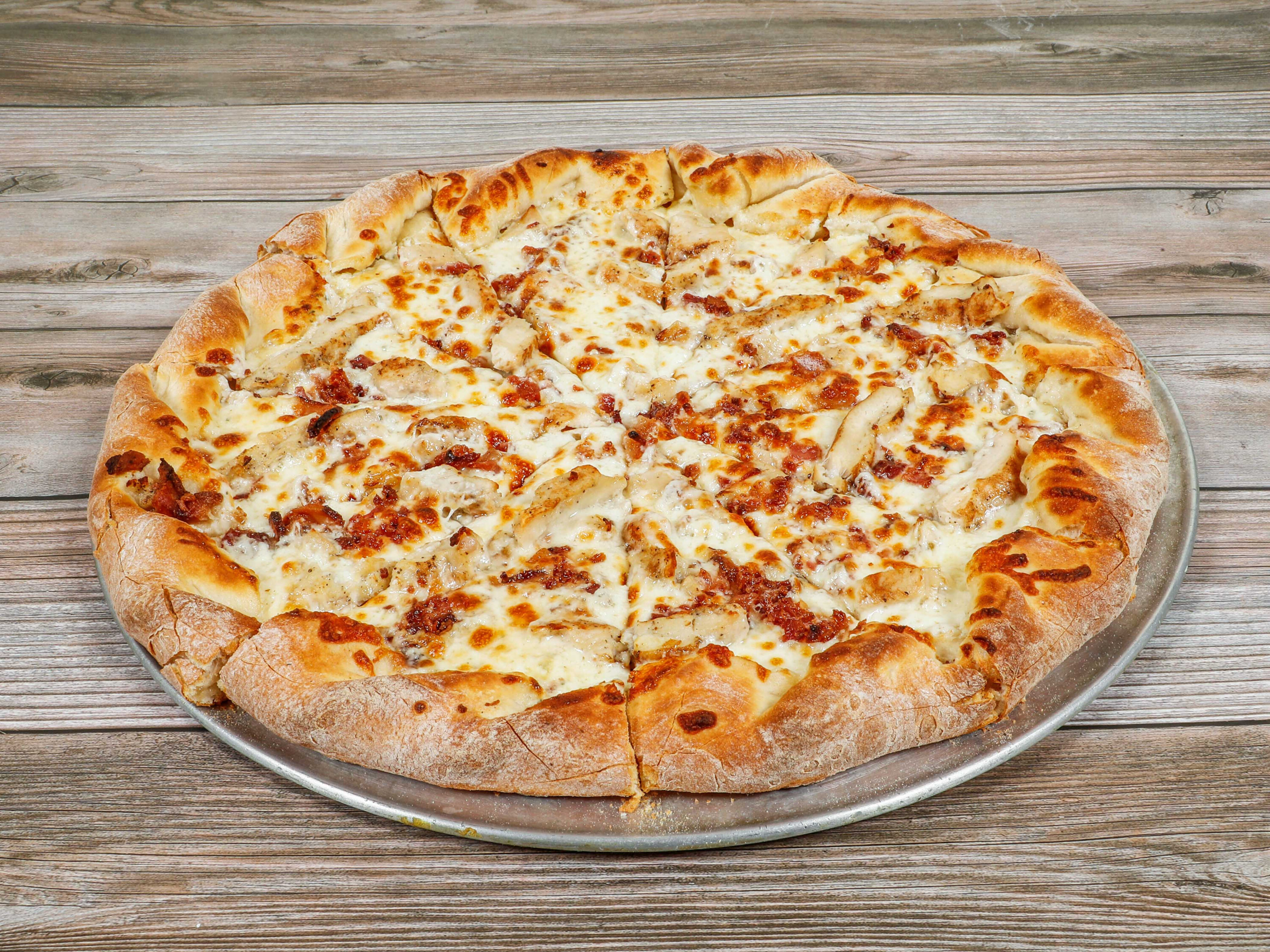 Order Smack'in Chicken Bacon Ranch Pizza food online from Luigis Pizza store, Modesto on bringmethat.com