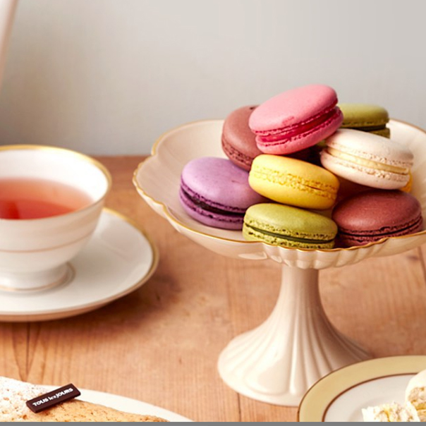 Order Earl Grey Macarons (3pcs) food online from Tous Les Jours store, Carrollton on bringmethat.com