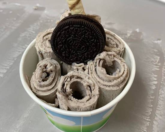 Order Oreo Rolled Ice Cream food online from Lucky Penguin Frozen Yogurt store, Glen Head on bringmethat.com