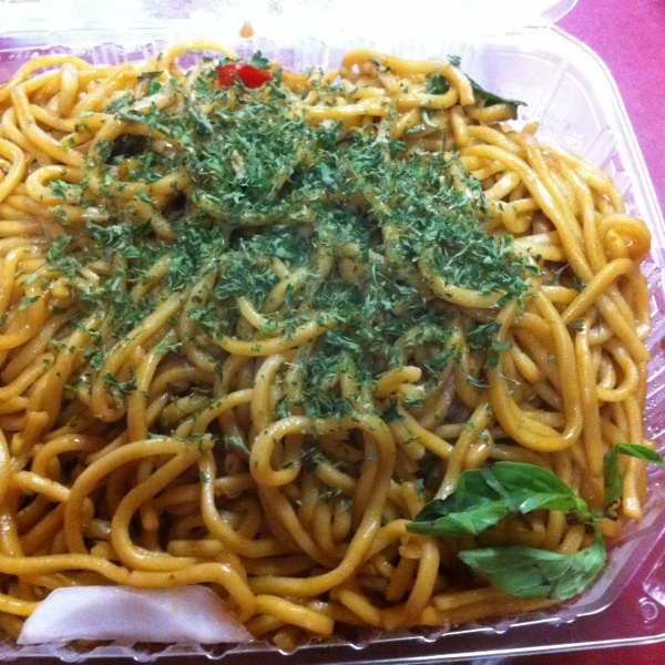Order Garlic Noodle with Basil and Lemongrass food online from Golden Kim Tar store, San Francisco on bringmethat.com