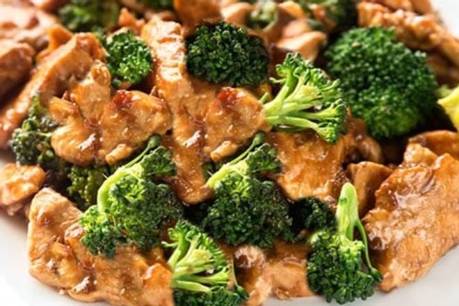 Order Chicken with Broccoli food online from China King O'Fallon store, O'Fallon on bringmethat.com