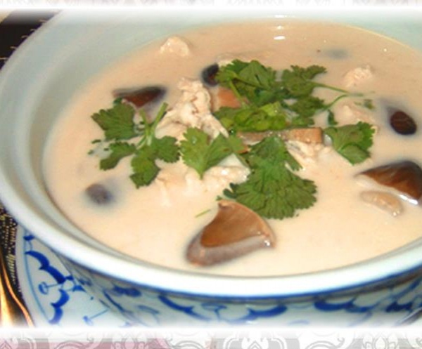 Order Tom Kha Soup food online from Thai Chili Restaurant store, Kent on bringmethat.com