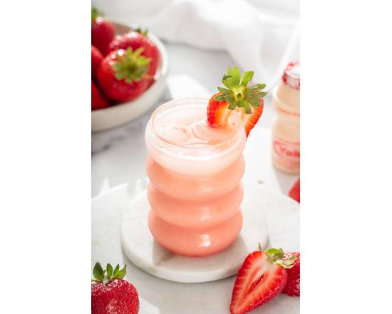 Order Strawberry Yakult 草莓多多 food online from moge tea store, Quincy on bringmethat.com