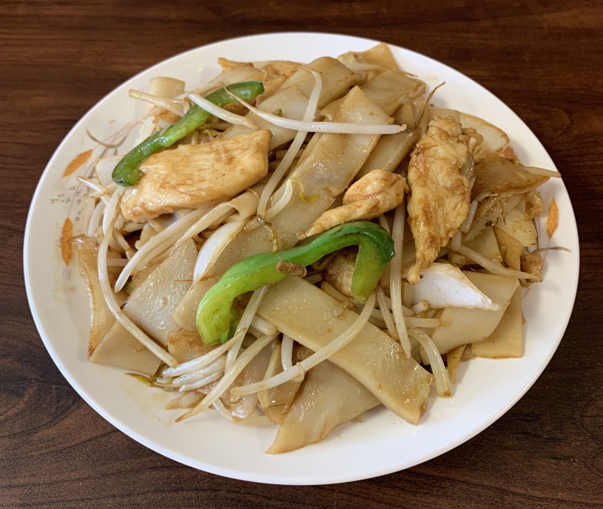 Order Chicken Chow Fun food online from Great Wall Chinese Restaurant store, Western Springs on bringmethat.com