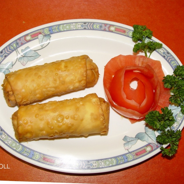 Order 2 Vegetable Egg Rolls food online from Chop Suey Huang store, Chicago on bringmethat.com